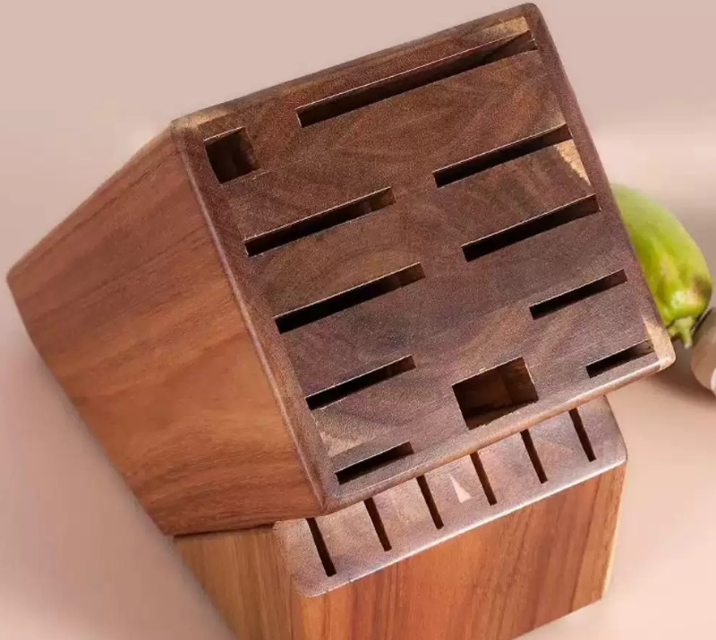 Kitchen knife holder elegant & sturdy. Universal Acacia knife block with slots for knives