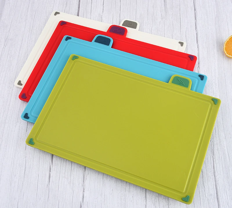 QJ4018 PP Plastic Cutting Board with Stand/ BPA-Free Reversible Kitchen Cutting Board Set of 5